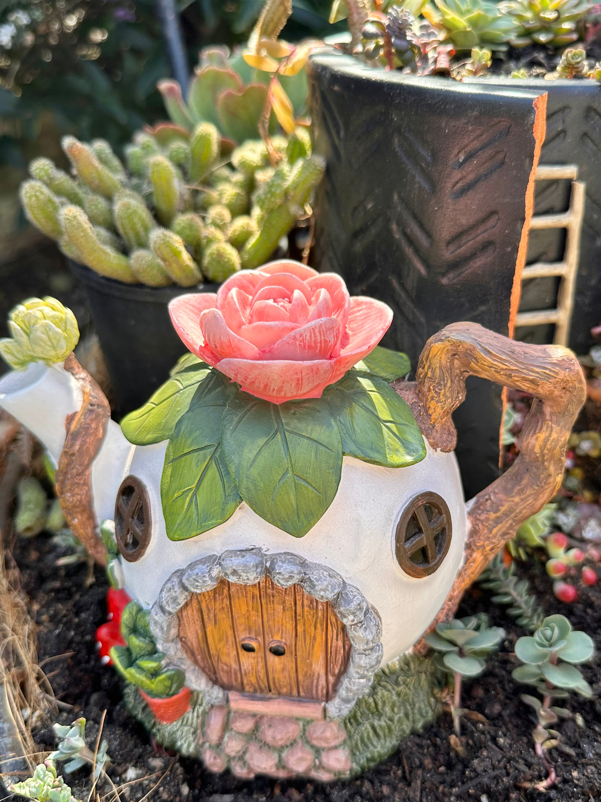 15cm Lotus Flower Teapot Fairy House