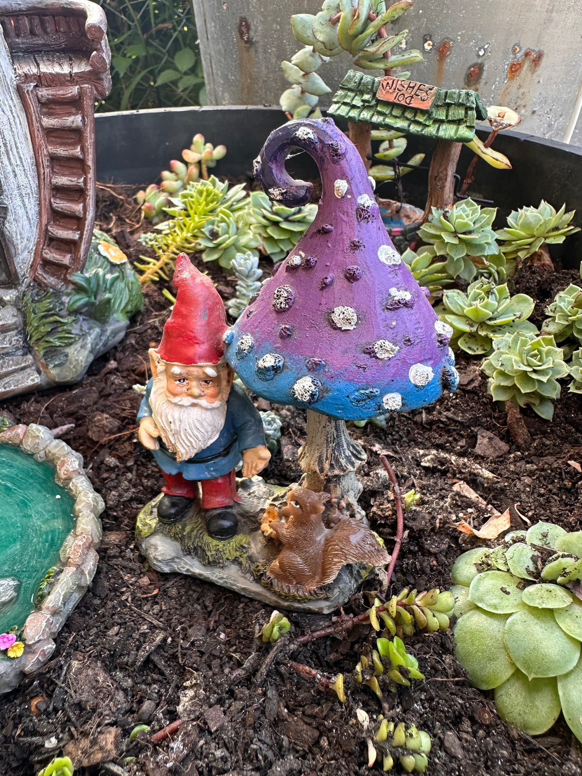 13cm gnome with mushroom