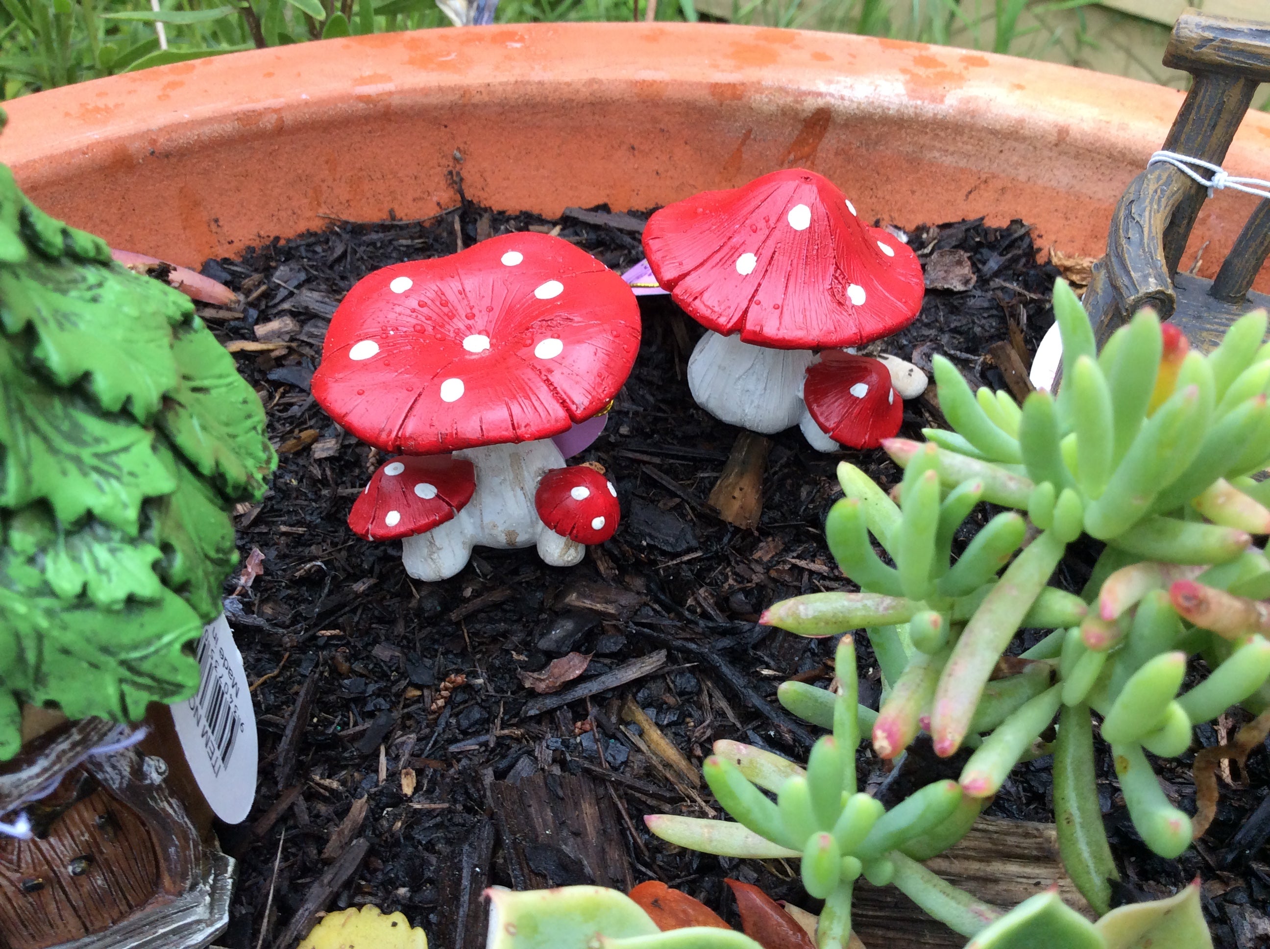 5cm red twin or treble mushroom image 3