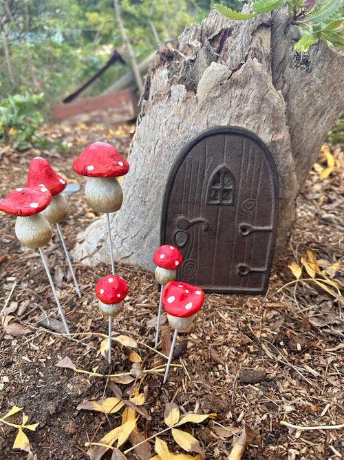 Cast iron fairy door image 1