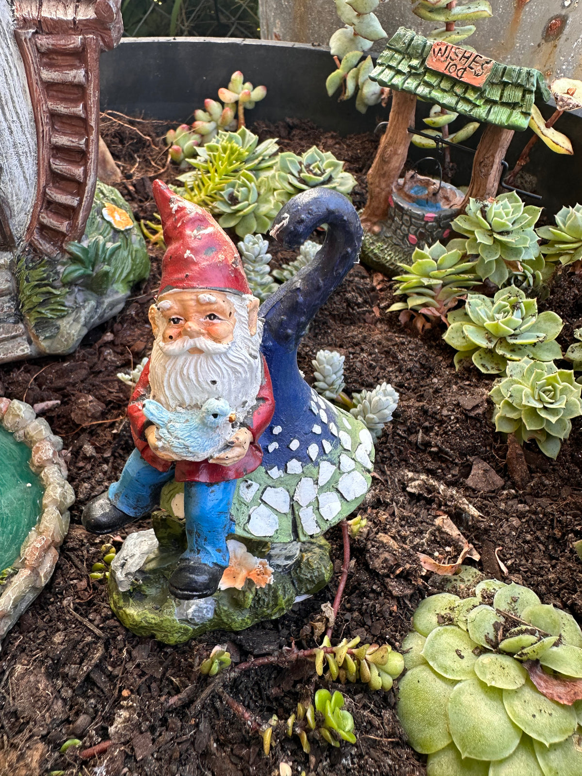 13cm gnome with mushroom