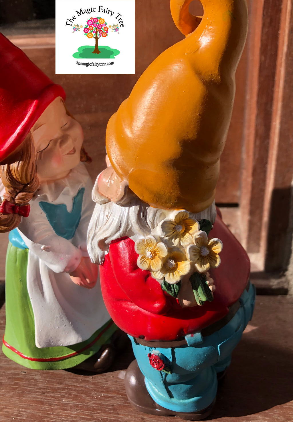 Mr and Mrs Gnome Kissing Figurines image 5