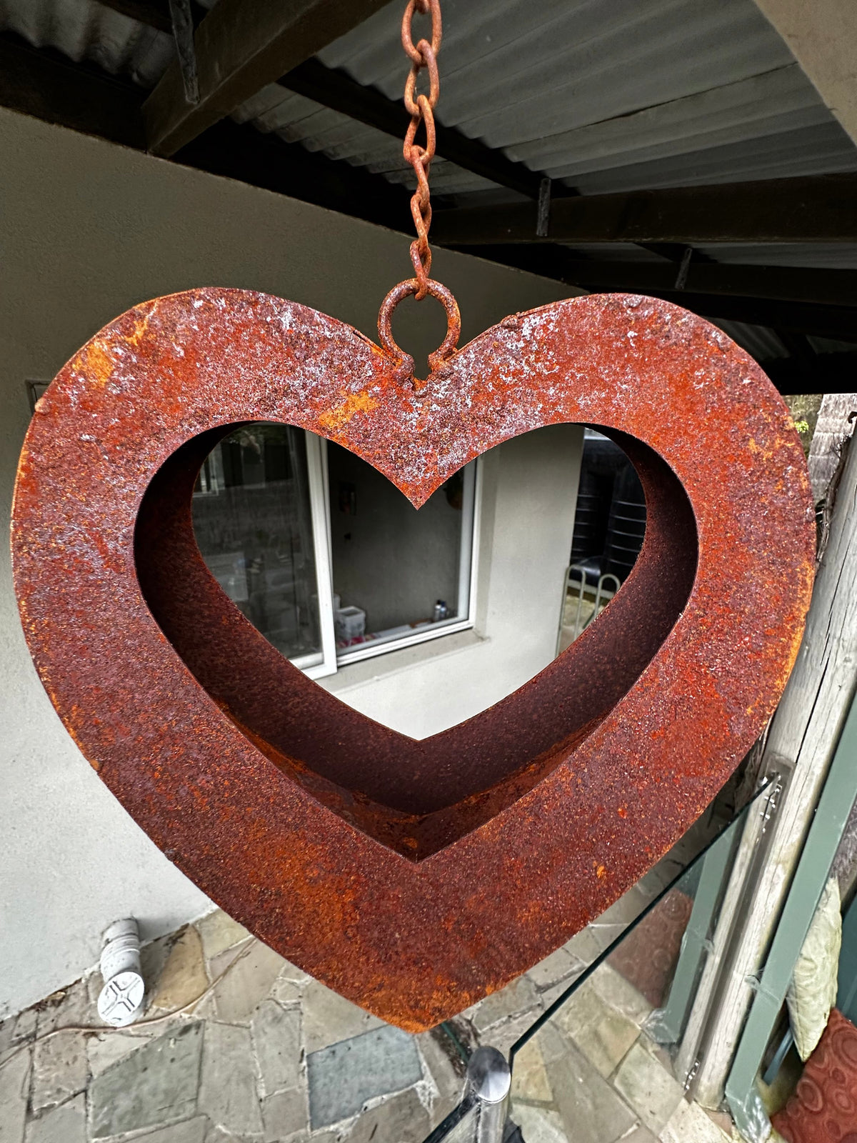 Rusty hanging heart planter  image 5