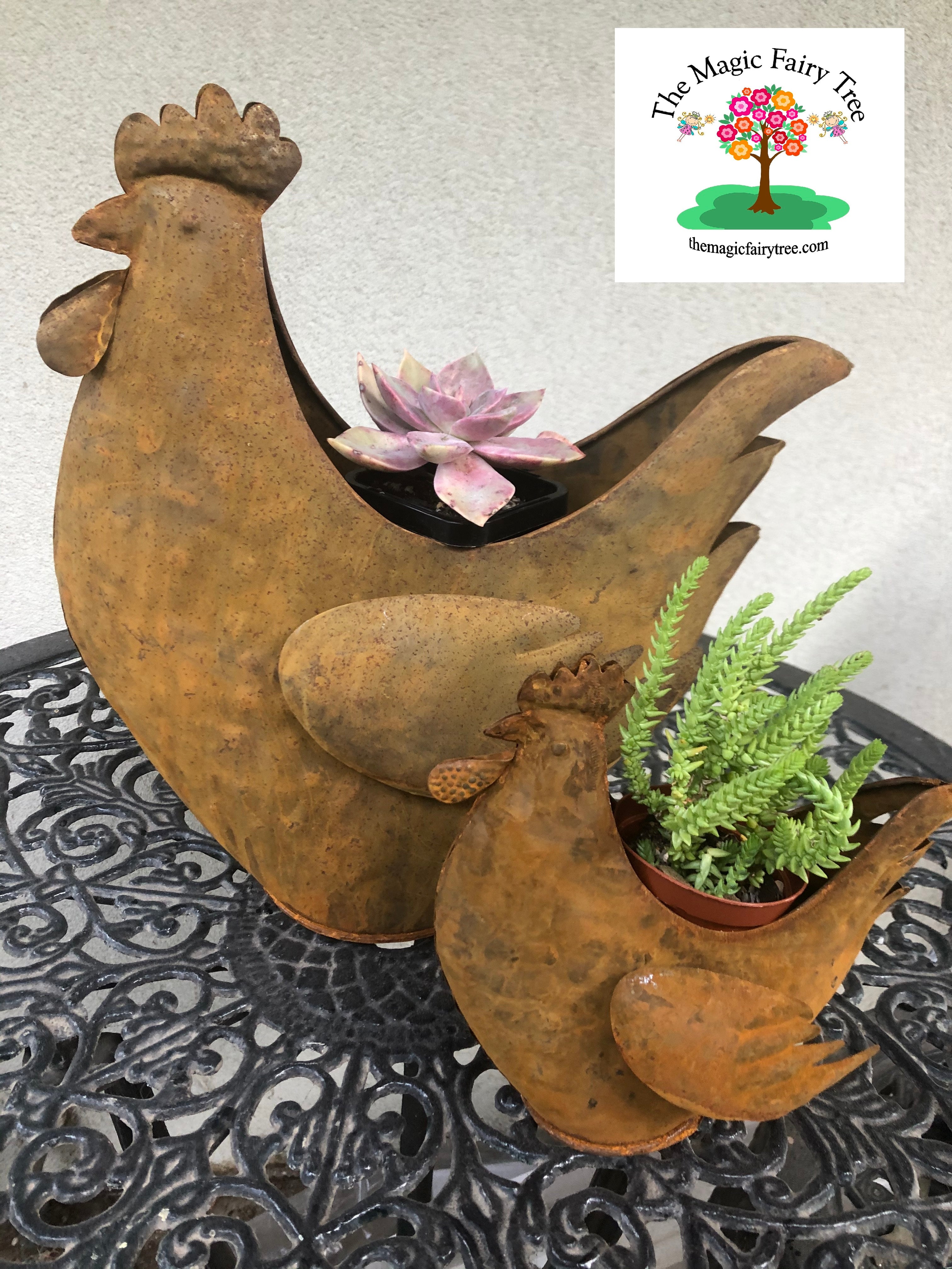 Rusty Chicken Planter image 4