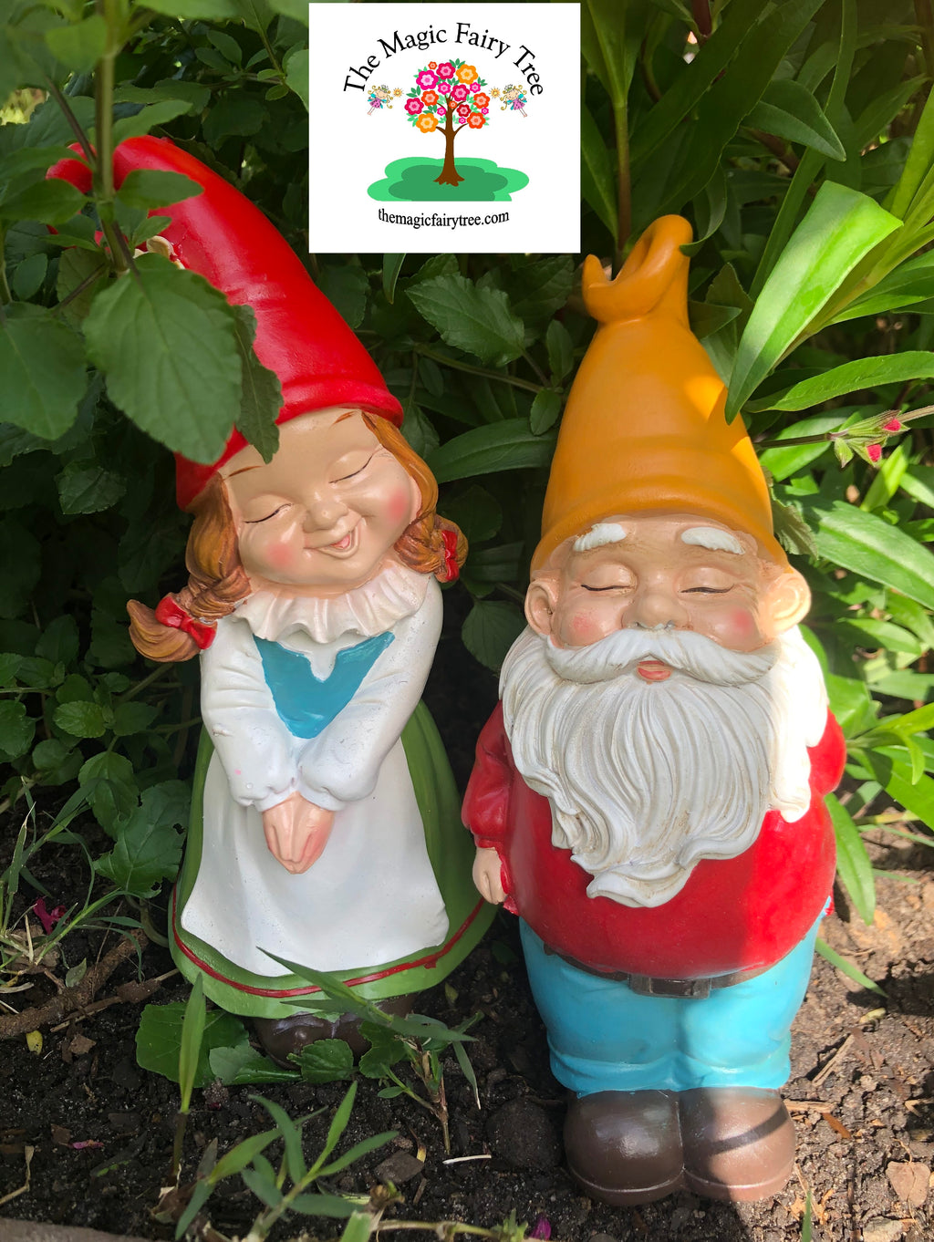 Mr and Mrs Gnome Kissing Figurines image 3