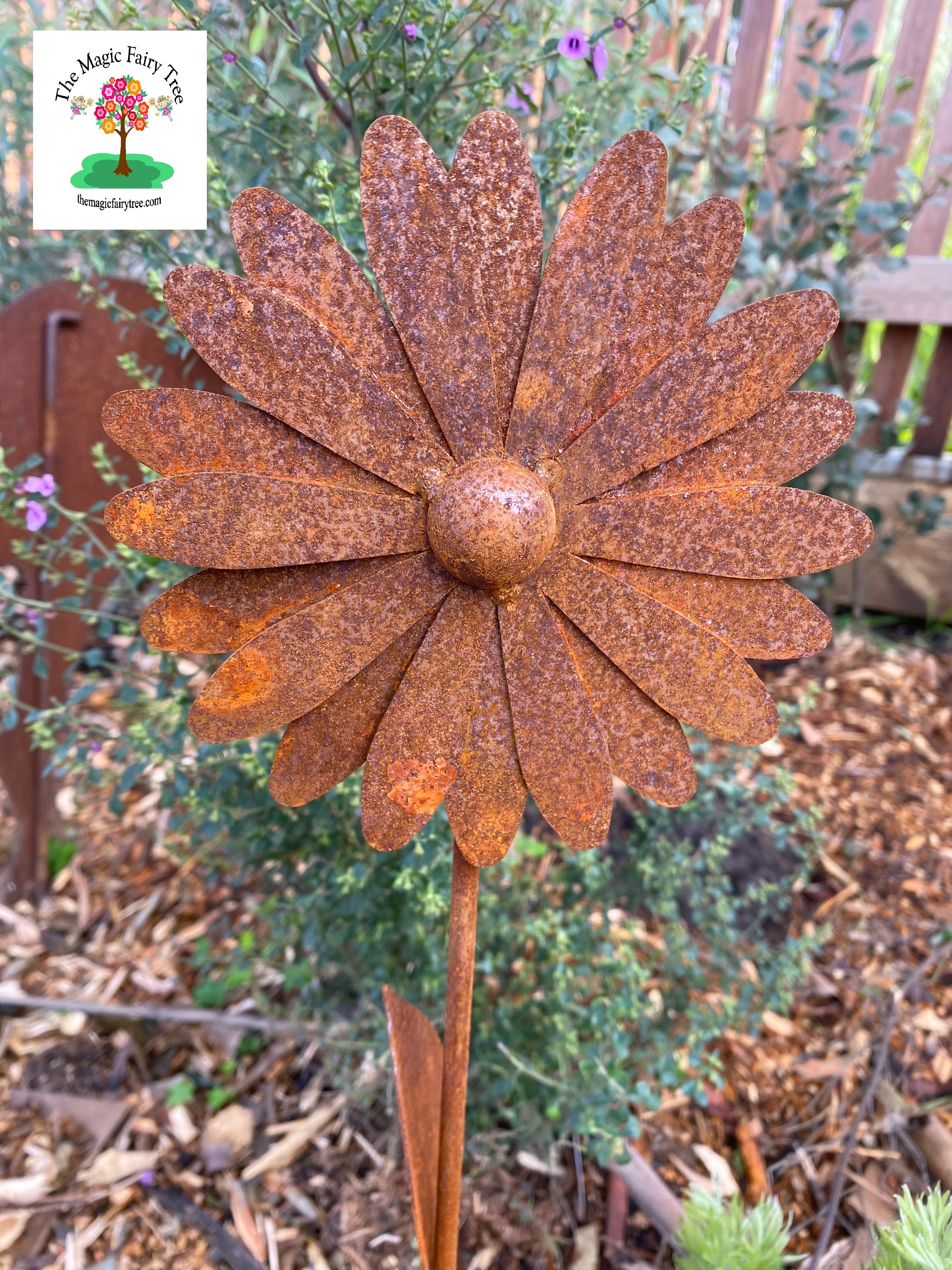 Rustic Daisy Stake 60cmH image 1