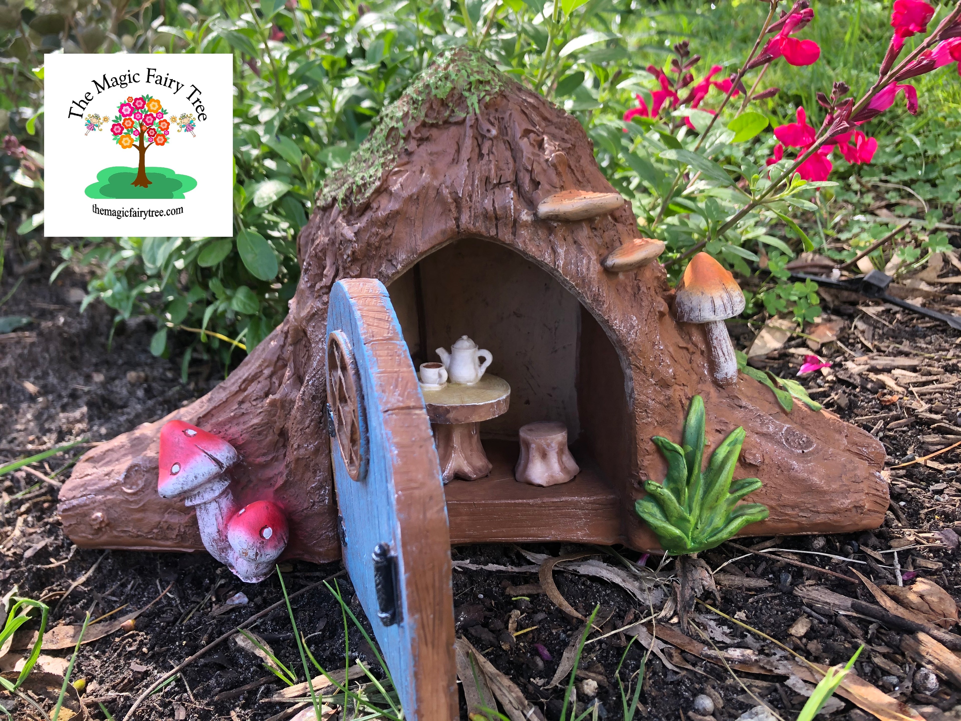 Solar Hobbit House with opening door image 3