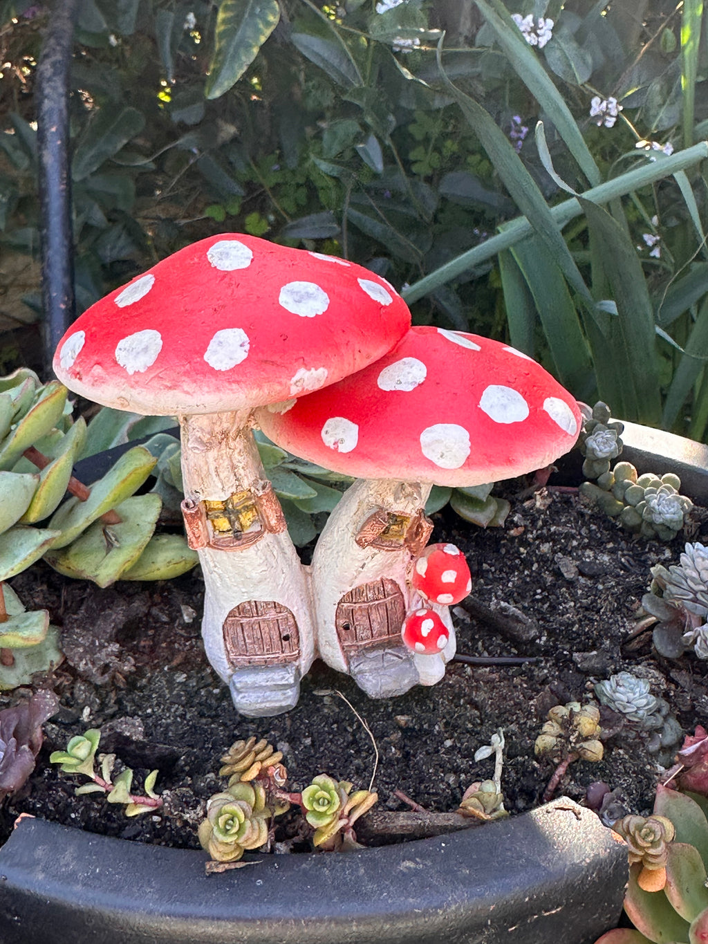 Red mushroom fairy house pick