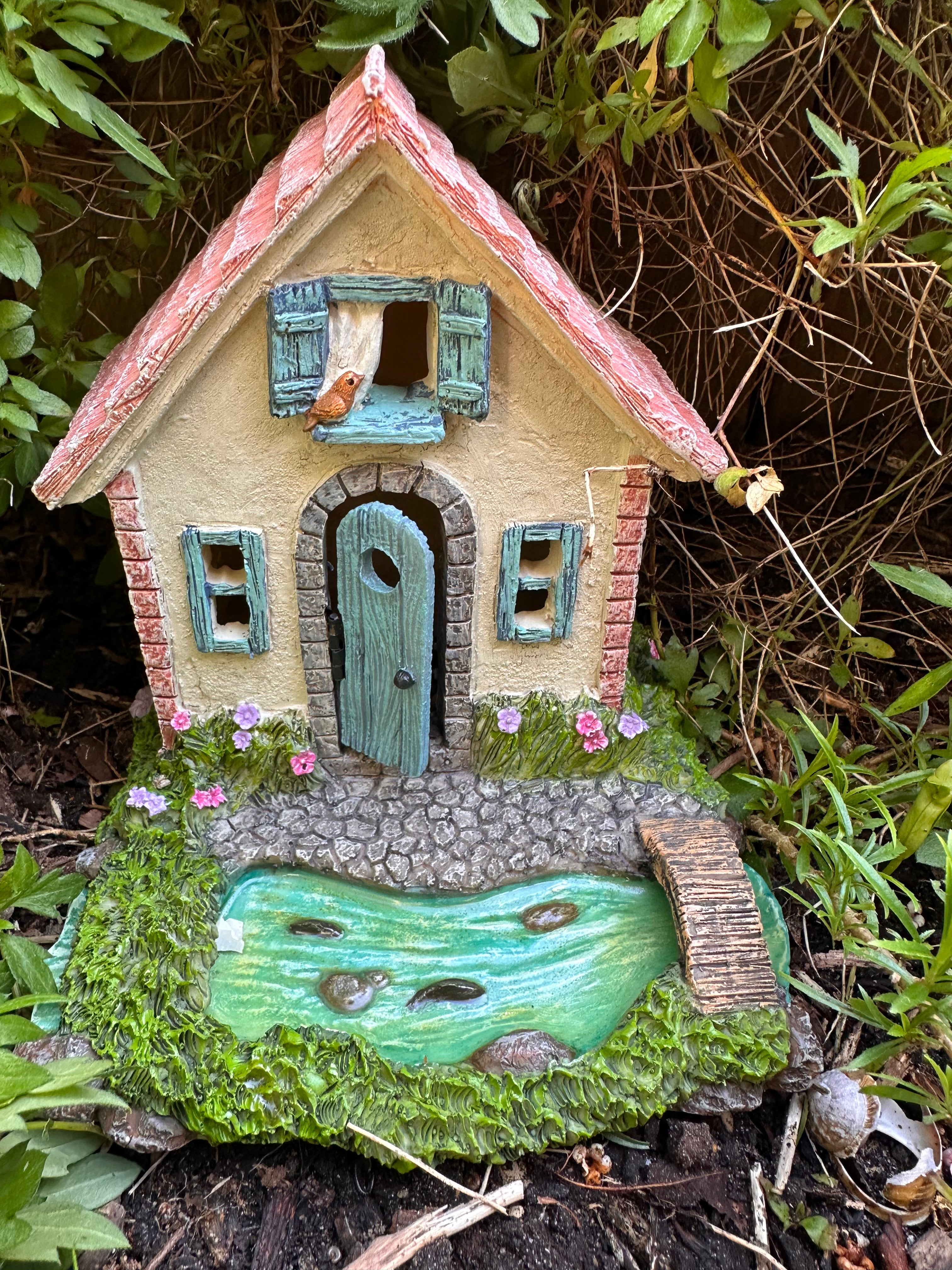 16cm Riverside Fairy Cottage House with opening door