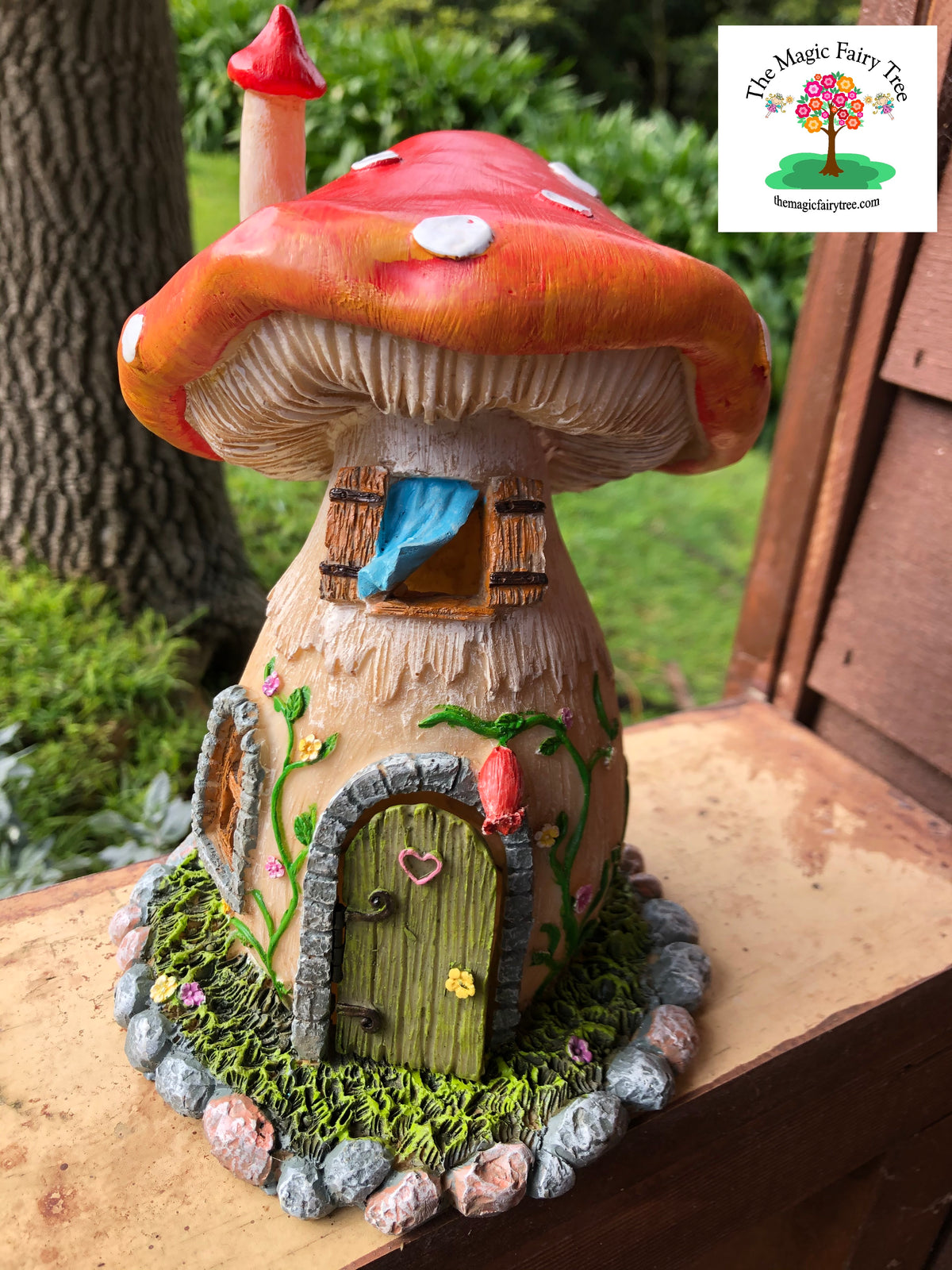 19.5cm Red Mushroom House with opening door