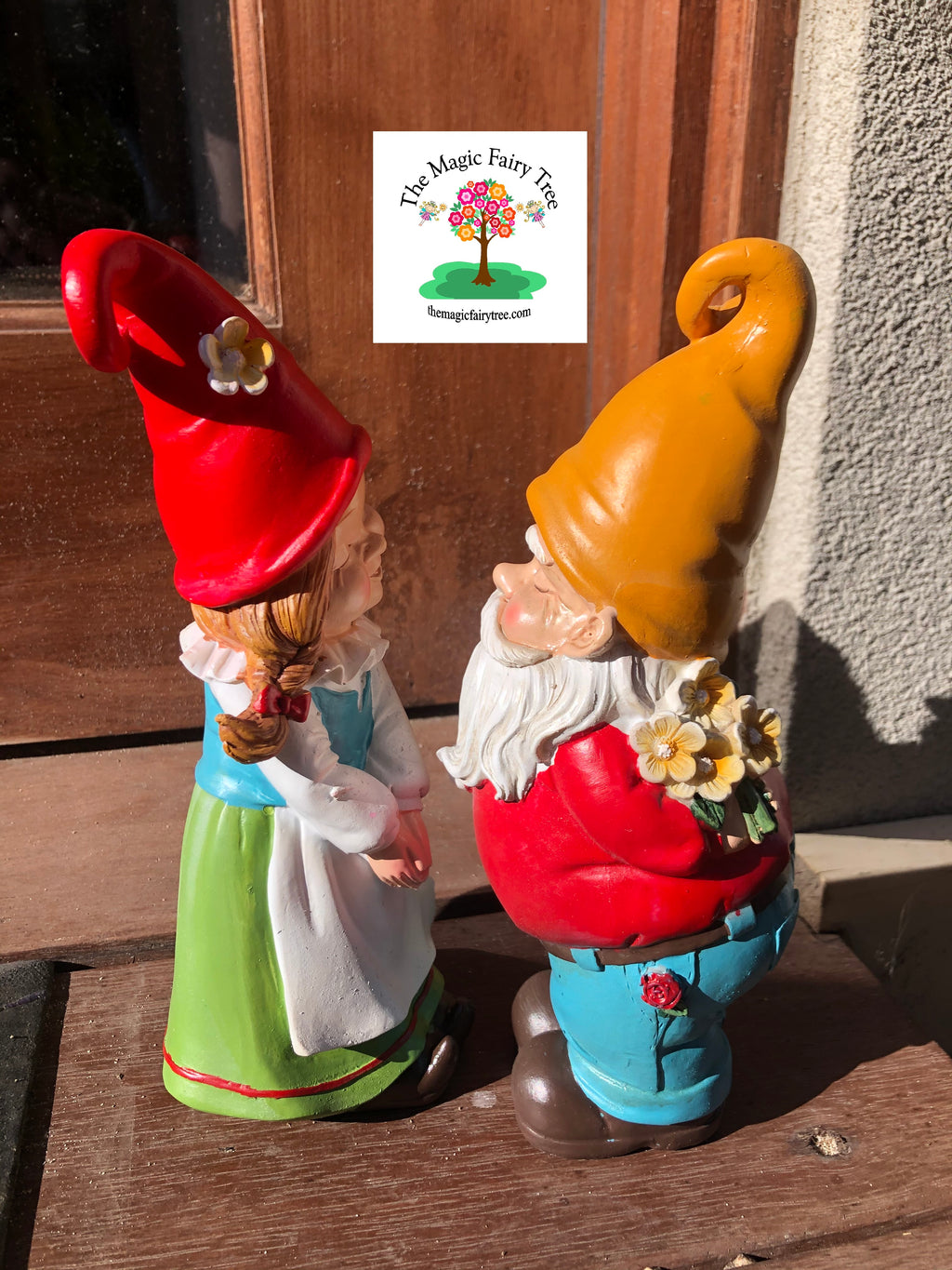 Mr and Mrs Gnome Kissing Figurines image 1