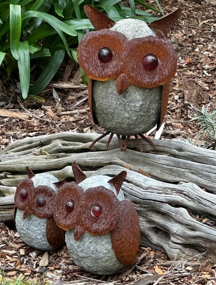 XL Rust and Resin Owl Decor