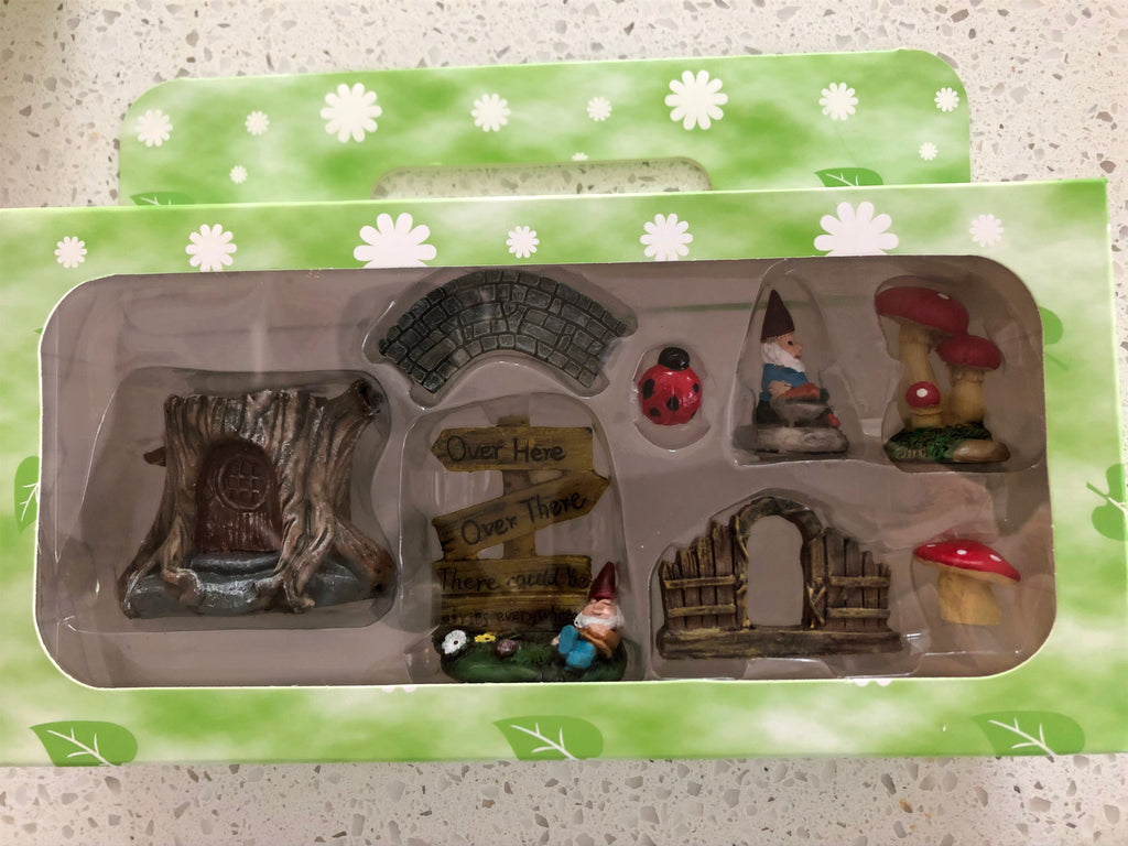 Gnome fairy garden set image 2