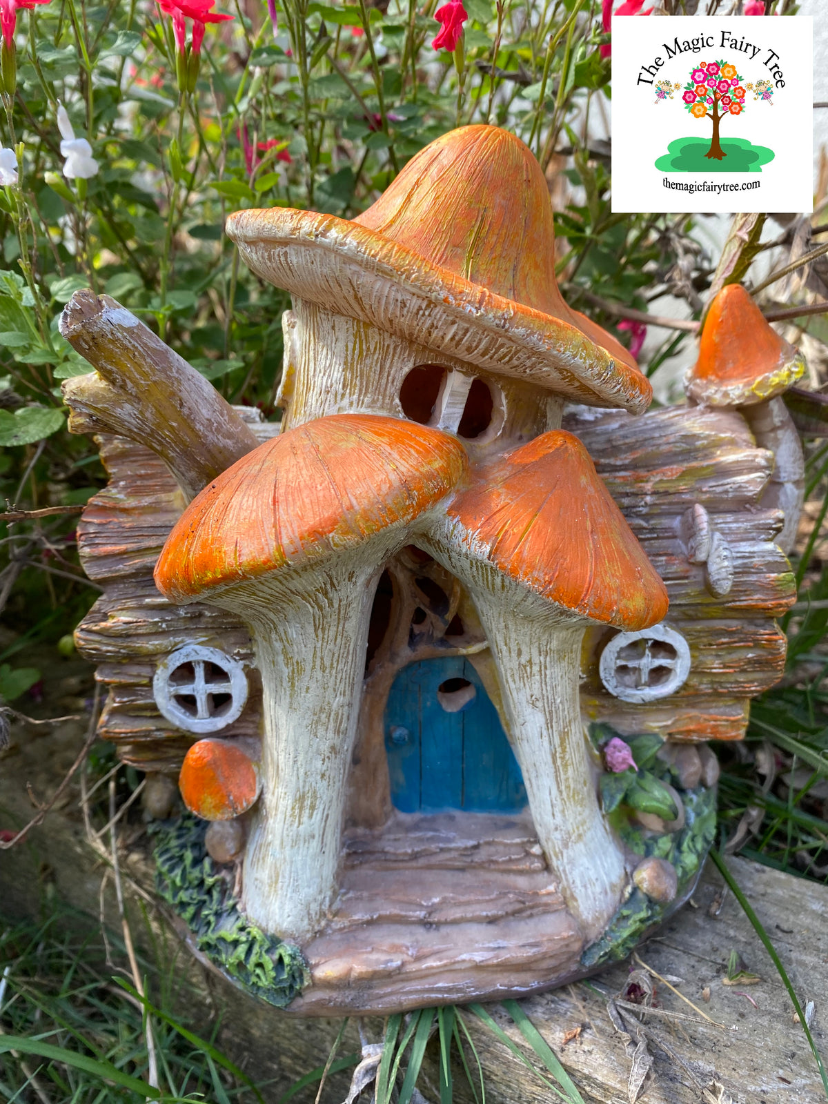 Solar fairy log house image 3