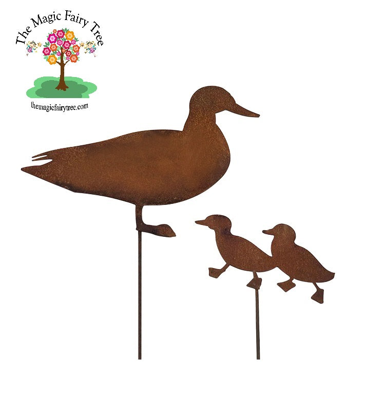 Rusty Metal Duck Family Silhouette Stake image 2