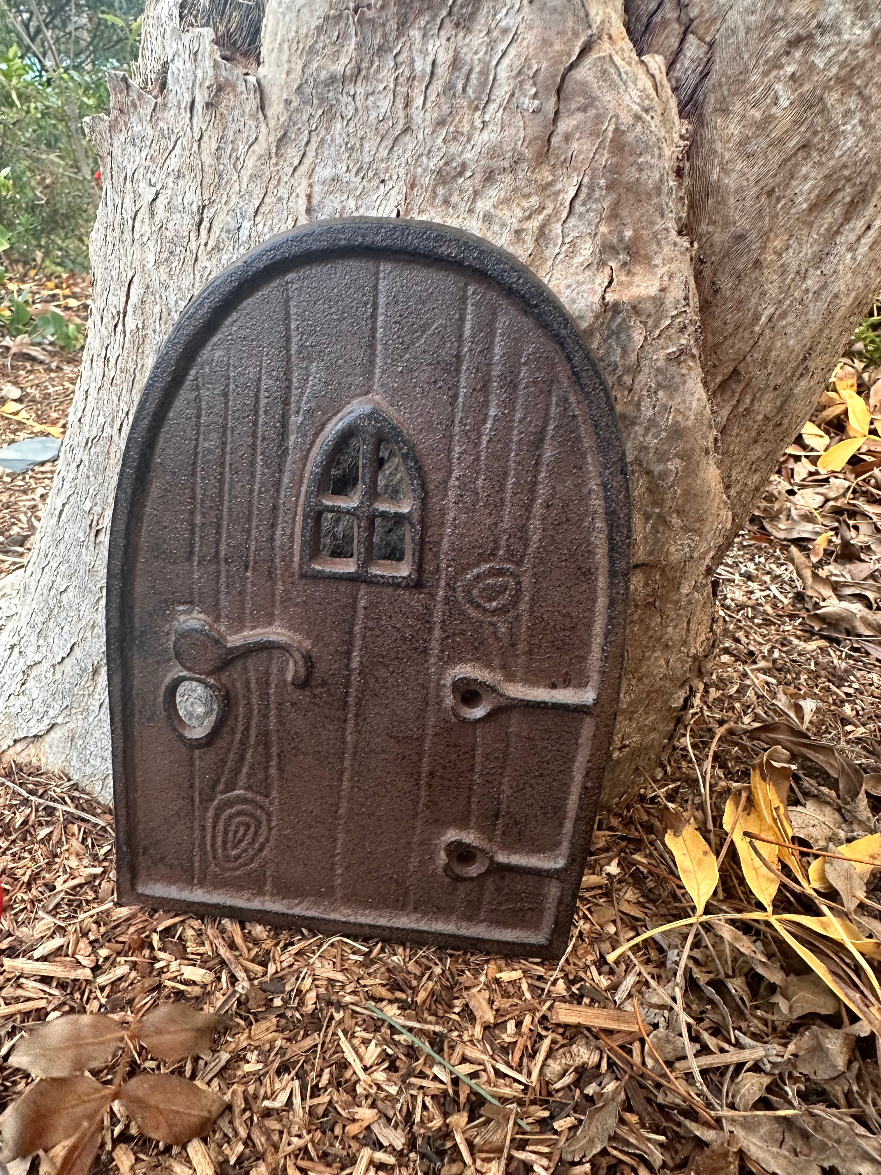 Cast iron fairy door image 0