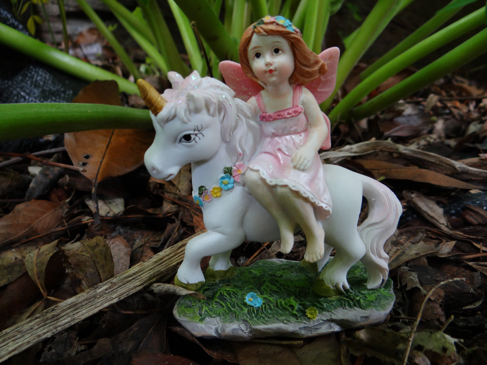 Fairy and unicorn friend figurines
